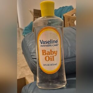 Vintage 1970s/80s Vaseline Intensive Care Baby Oil 16 Oz Movie TV Props